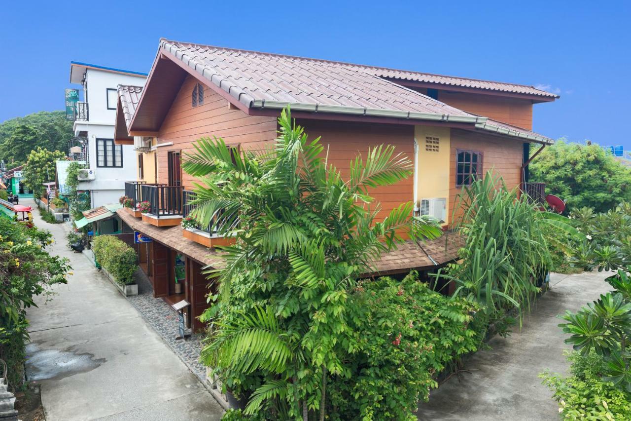 La Luna Italian Restaurant & Accommodation Koh Lipe Exterior photo