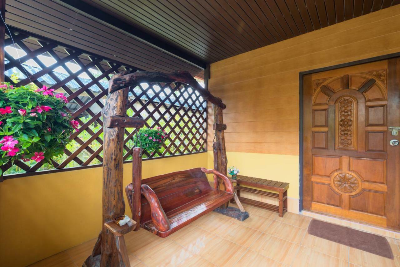 La Luna Italian Restaurant & Accommodation Koh Lipe Exterior photo