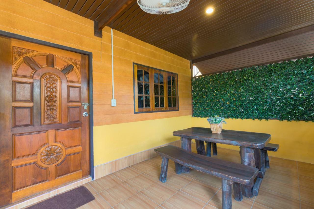 La Luna Italian Restaurant & Accommodation Koh Lipe Exterior photo