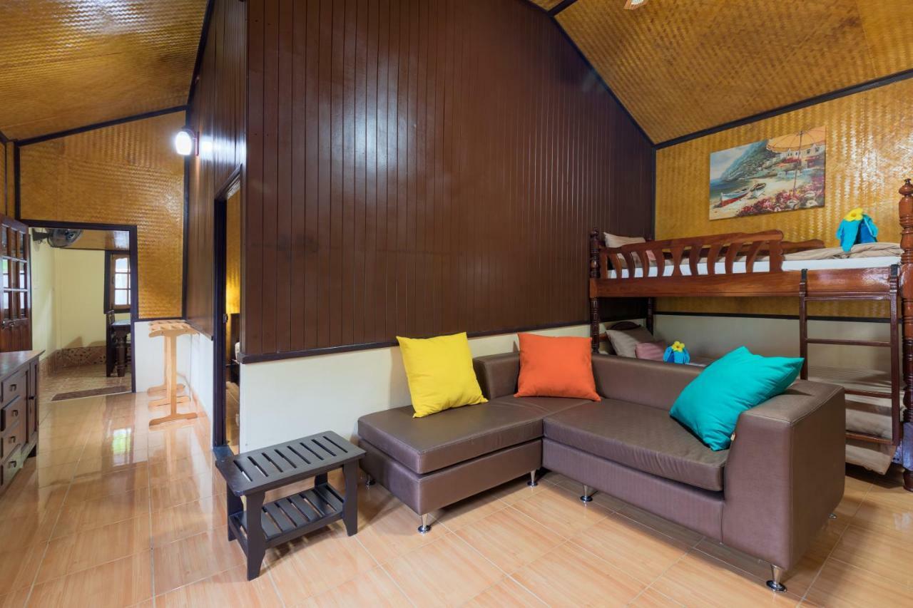 La Luna Italian Restaurant & Accommodation Koh Lipe Exterior photo